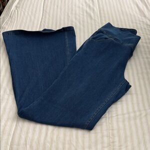 HALARA Navy Flare Jeans